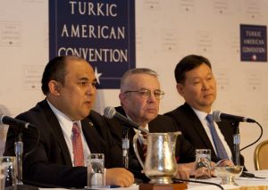 Richard E. Hoagland (center) at the 2016 Turkic American Convention.
